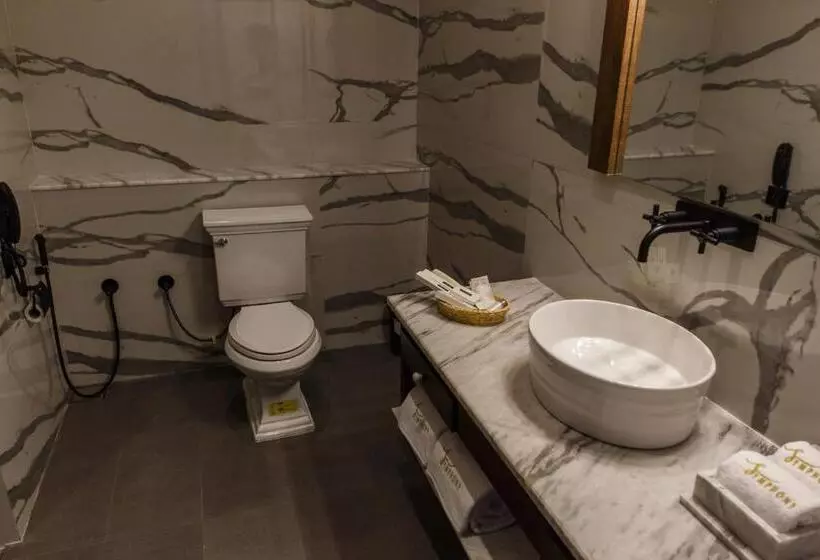 Hotelli Symphony Samudra Beachside Jungle Resort And Spa