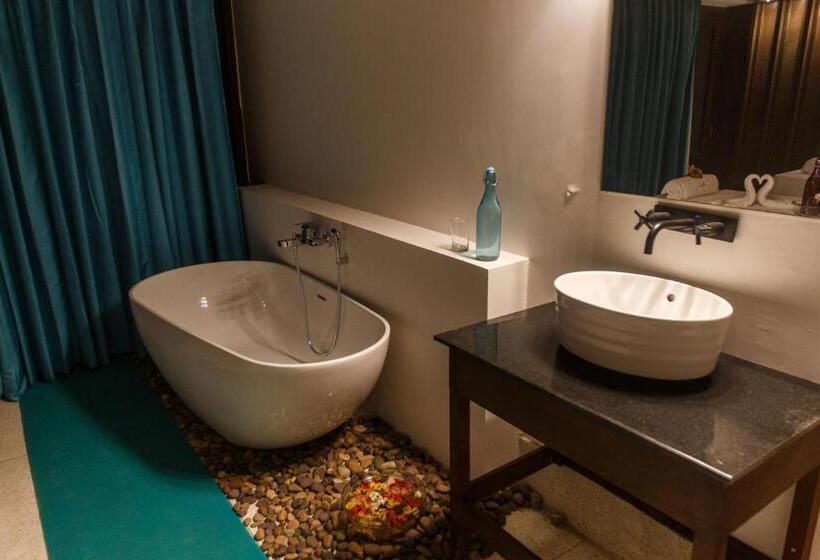 Hotel Symphony Samudra Beachside Jungle Resort And Spa