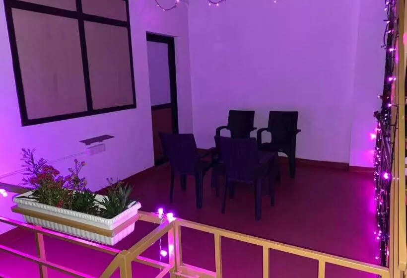 Bed and Breakfast Munnar Bnb