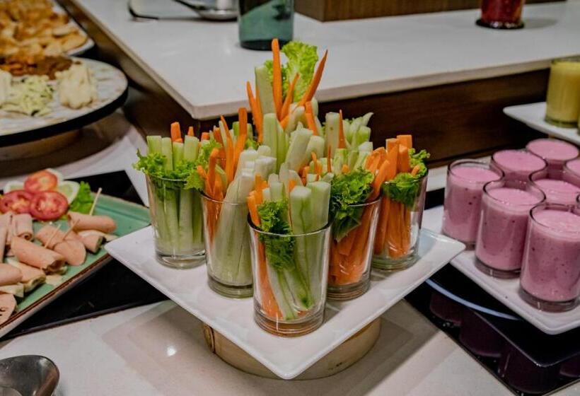 Hotel Essentia Manipal Inn