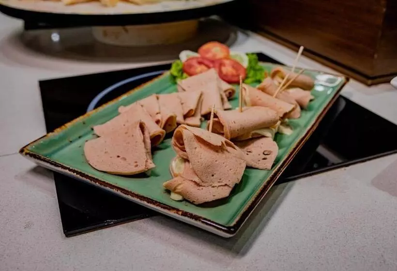 Hotelli Essentia Manipal Inn