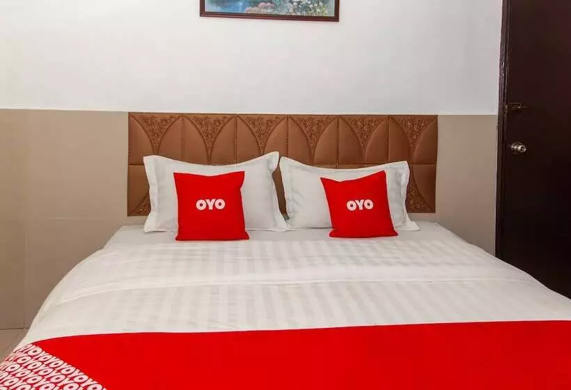 Hotelli Oyo 89851 Leila