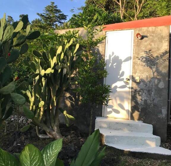 هاستل Little Nomads Eco Guesthouse