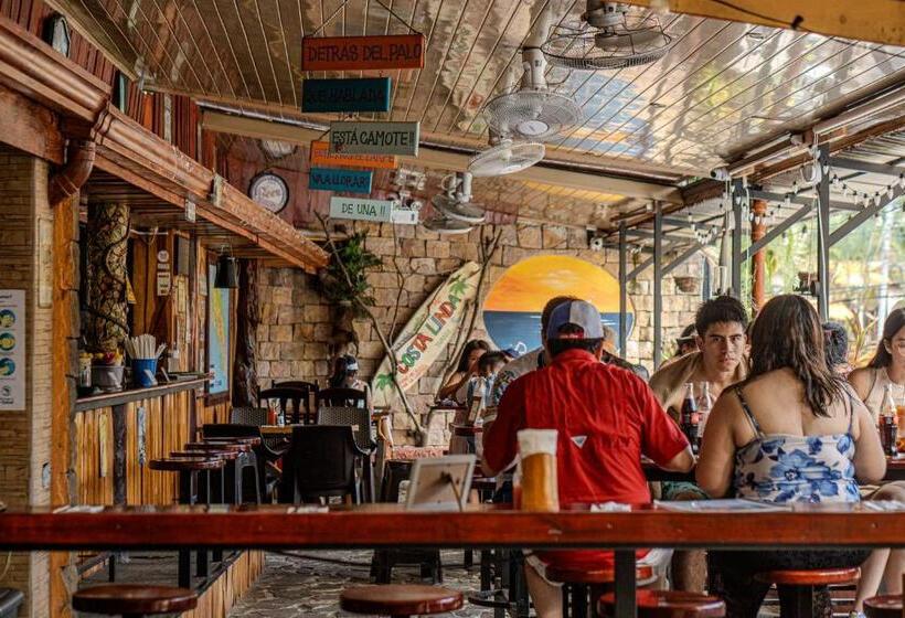 Costa Linda Art Hostel