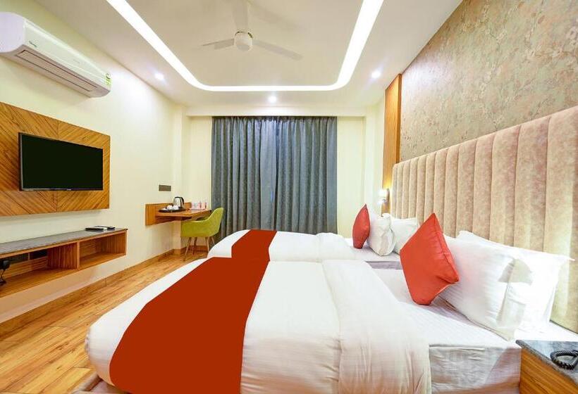 Fabhotel Soft Petals