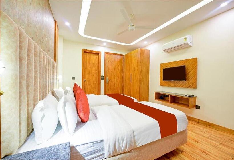 Fabhotel Soft Petals