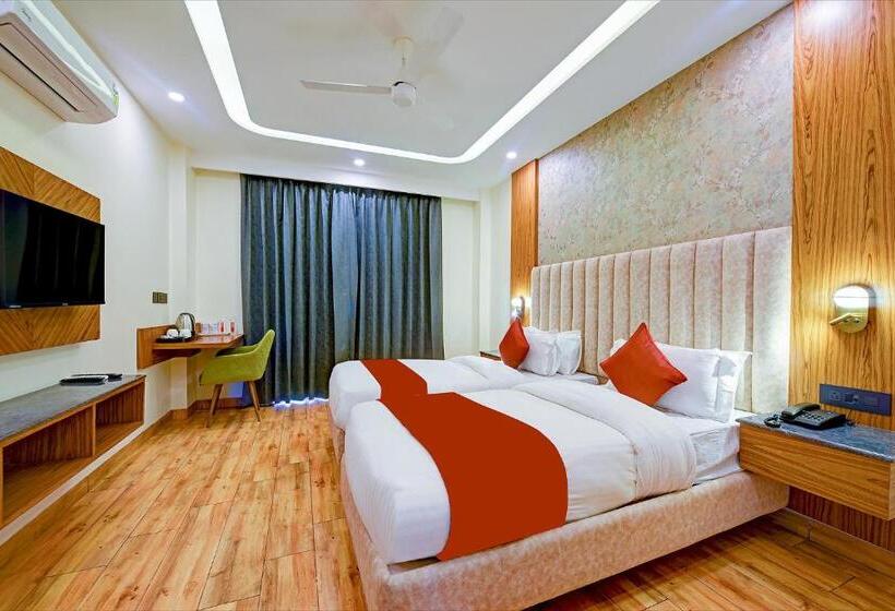 Fabhotel Soft Petals