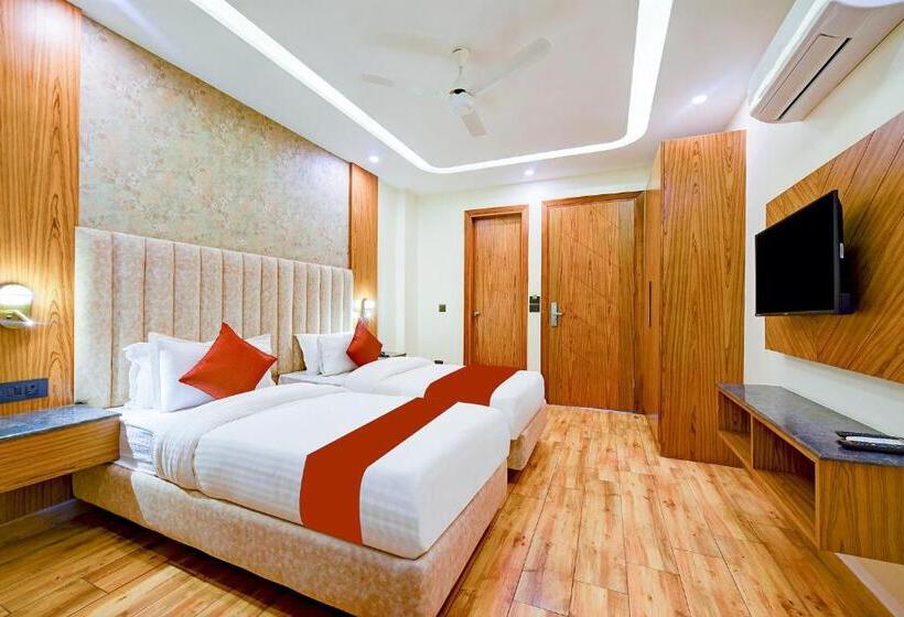 Fabhotel Soft Petals