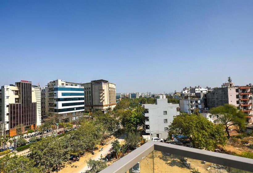 Fabhotel Soft Petals