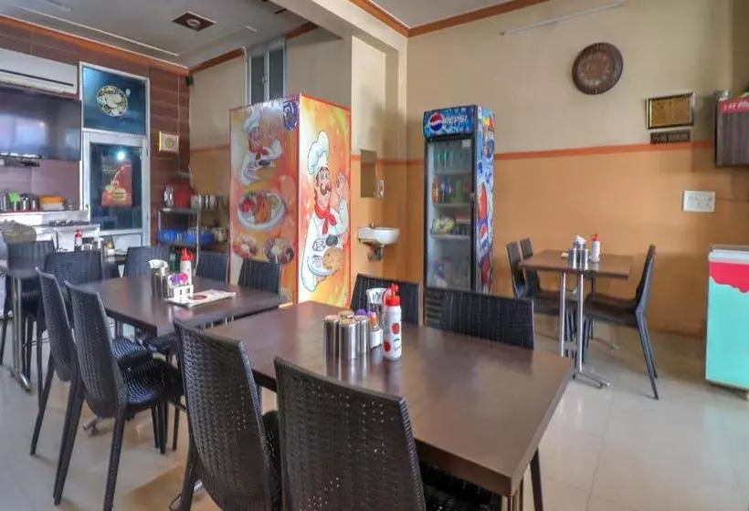 ホテル Capital O 68772 Kubergarh Resort