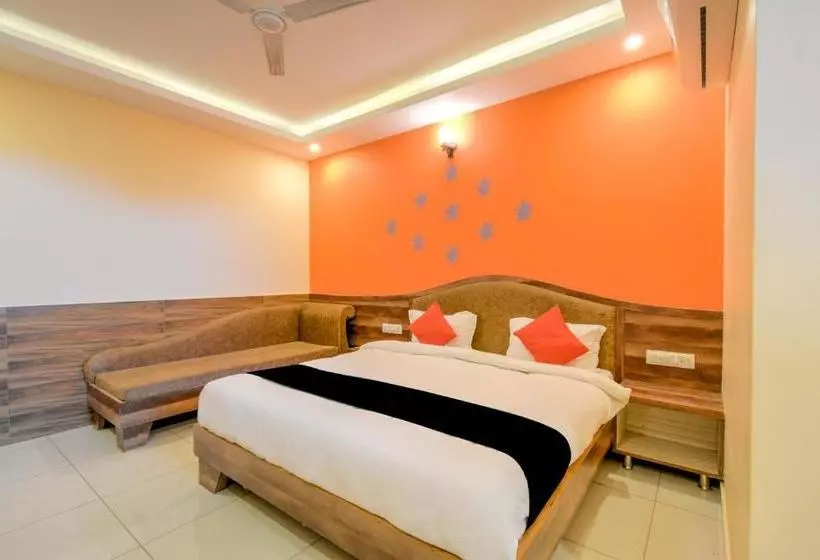 ホテル Capital O 68772 Kubergarh Resort