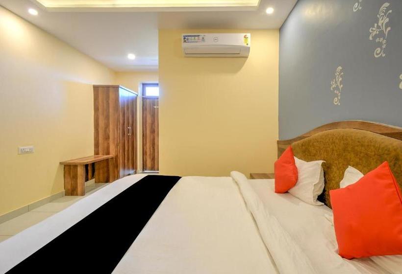 酒店 Capital O 68772 Kubergarh Resort