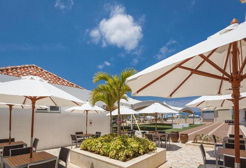 בית מלון כפרי Kariyushi Lch. Resort