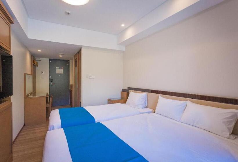 בית מלון כפרי Kariyushi Lch. Resort