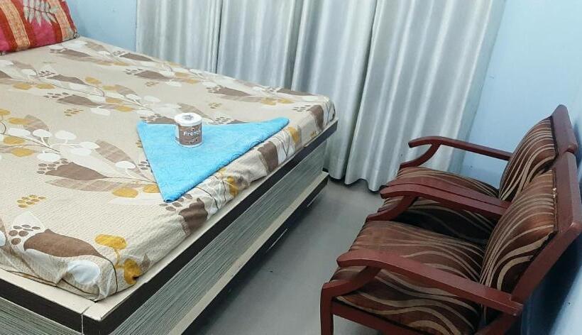 Hotel Qube House Bnb