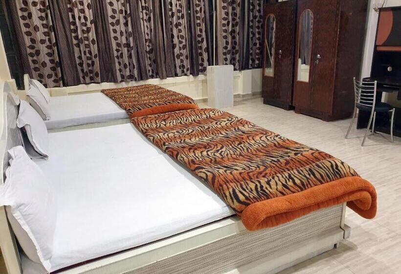 Hotel Qube House Bnb