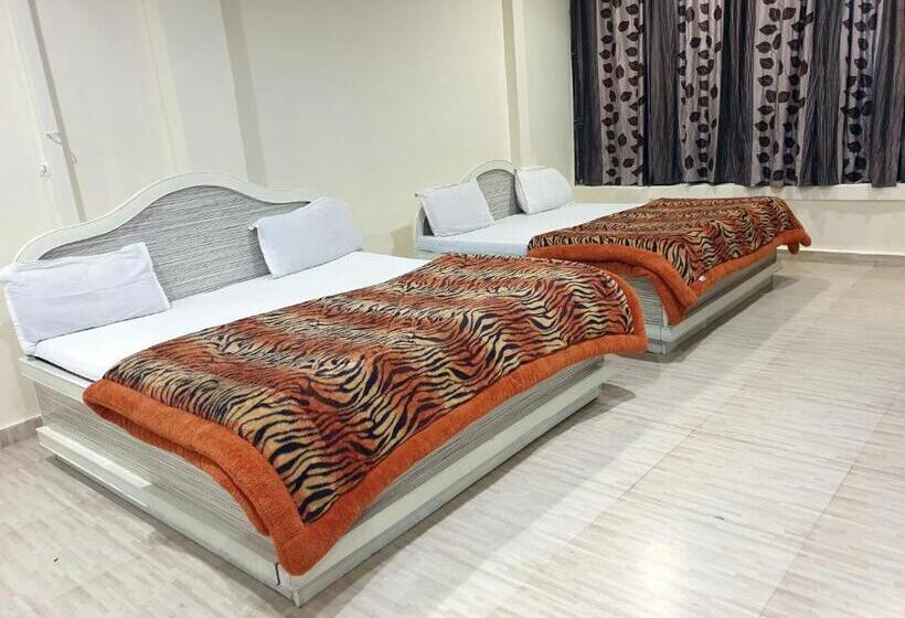 Hotel Qube House Bnb