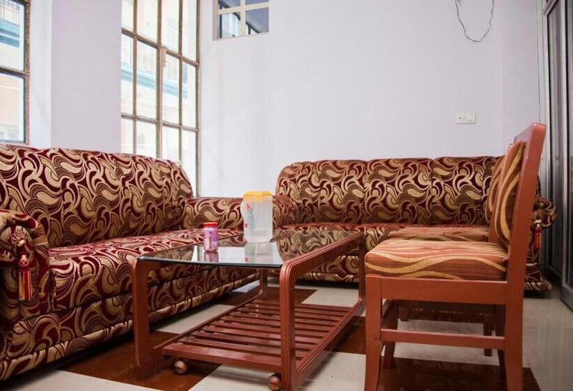 Hotel Qube House Bnb