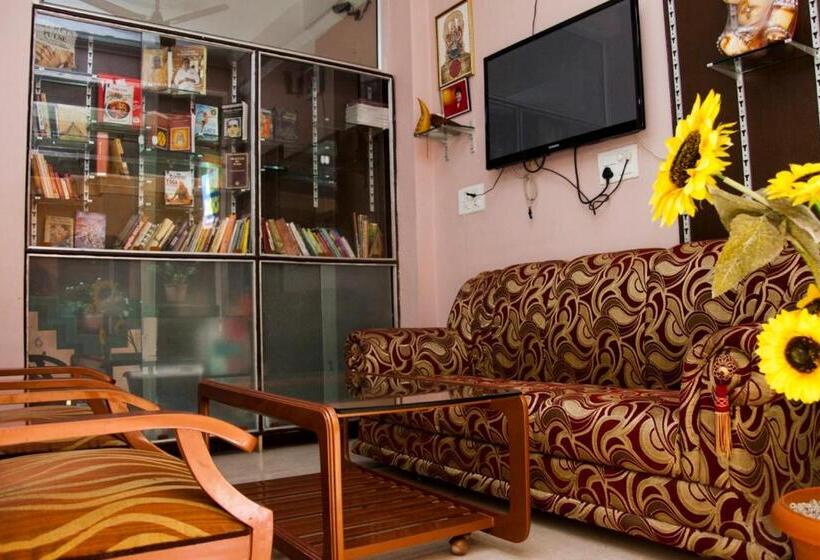 Hotel Qube House Bnb