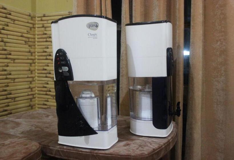 Hotel Qube House Bnb