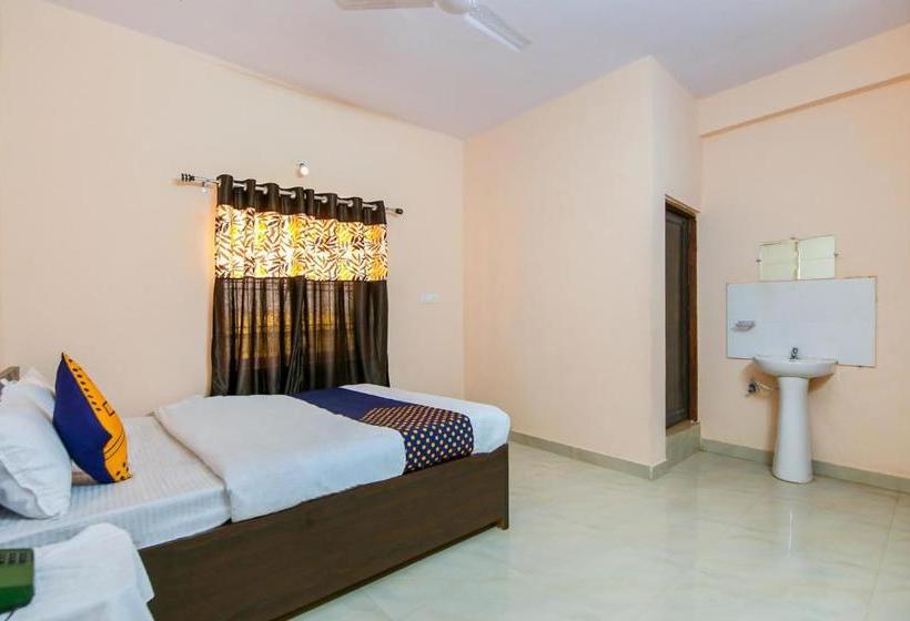 Hotel Spot On Erawat Marriage Garden