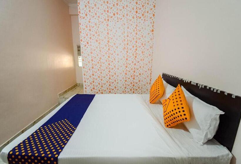 Spot On 66974 Hotel Shri Gurukripa