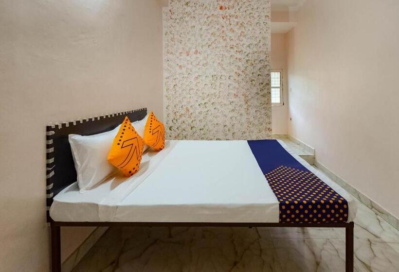 Spot On 66974 Hotel Shri Gurukripa