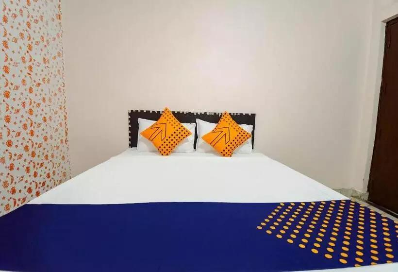 Spot On 66974 Hotel Shri Gurukripa
