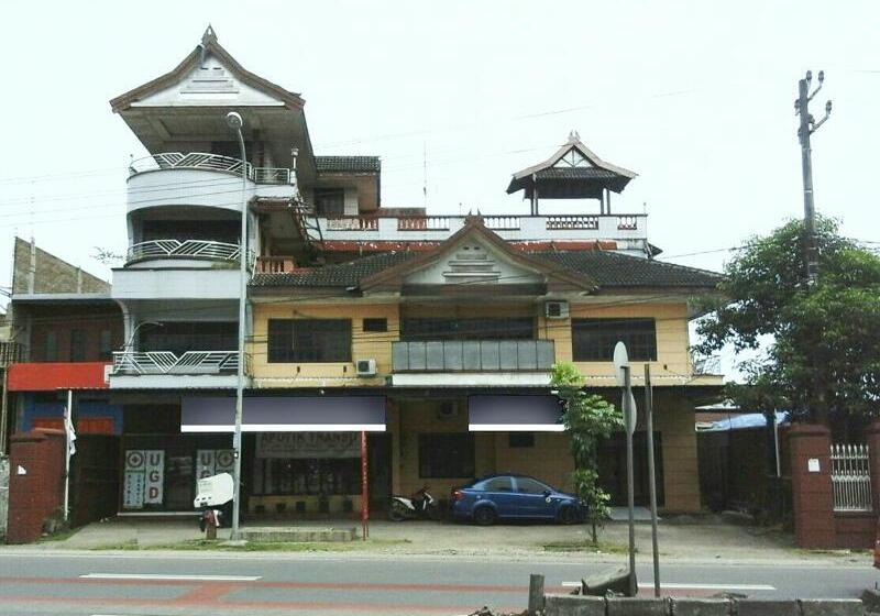 هتل Transit 1 Makassar Redpartner