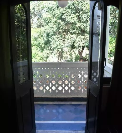 ペンション La Petite Guest House