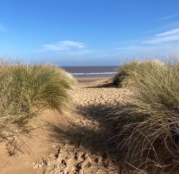 펜션 The Cross Guest House