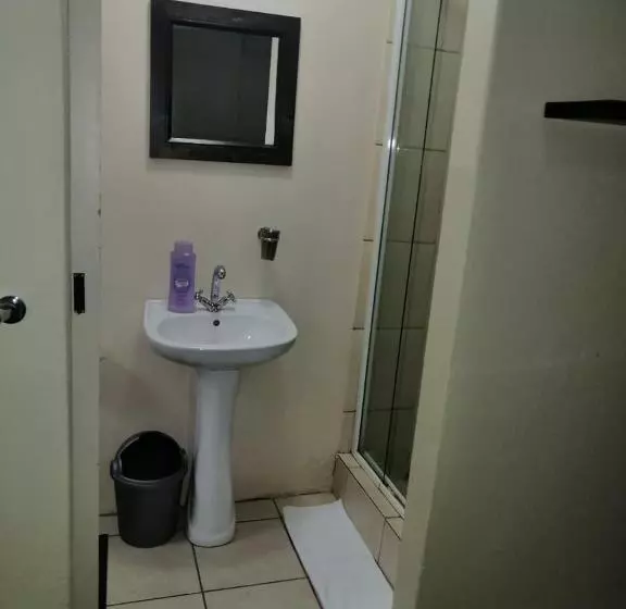 ユースホステル Zig Zag Self Catering Accommodation