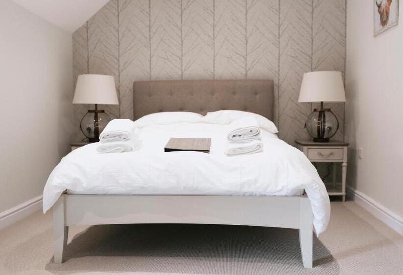 צימר Tuppenhurst Barn