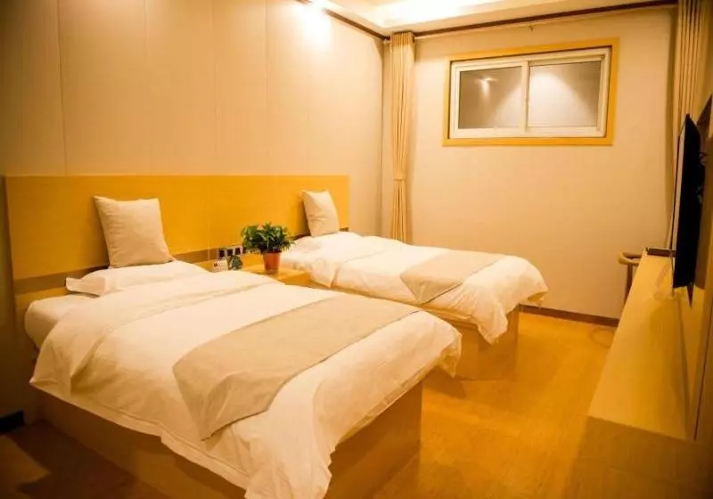 ホテル Greentree Inn Qinhuangdao Lulong County North Gate Road Express