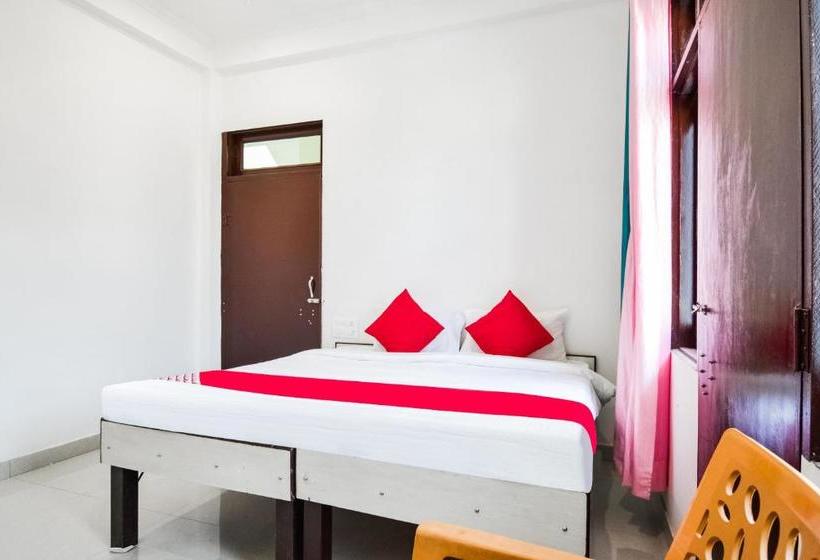 호텔 Oyo 65508 The Indraj House