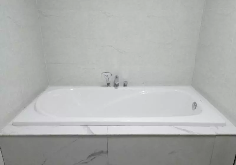 هتل Shell Huainan Second Middle School Xihuchuntian