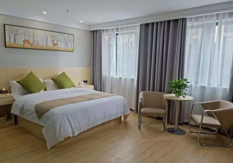 هتل Shell Huainan Second Middle School Xihuchuntian