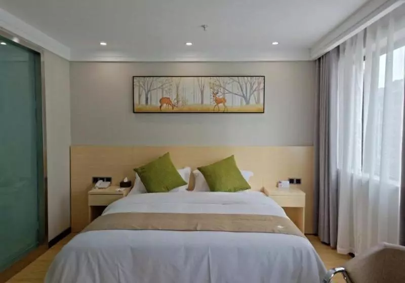 هتل Shell Huainan Second Middle School Xihuchuntian