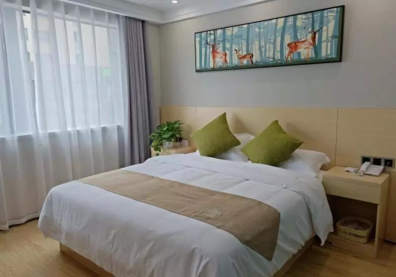 هتل Shell Huainan Second Middle School Xihuchuntian