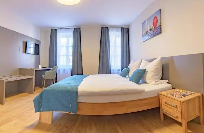 ペンション Gasthaus Adler Allmannsdorf