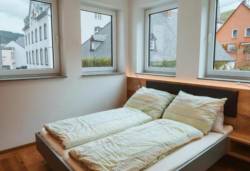 Отель Ferienweingut Serwaziwein