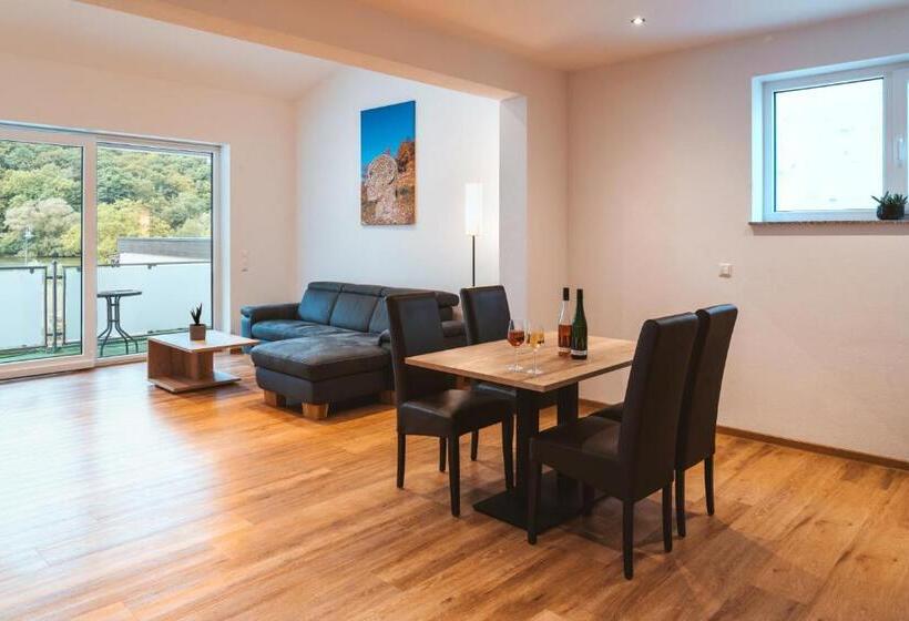 Отель Ferienweingut Serwaziwein