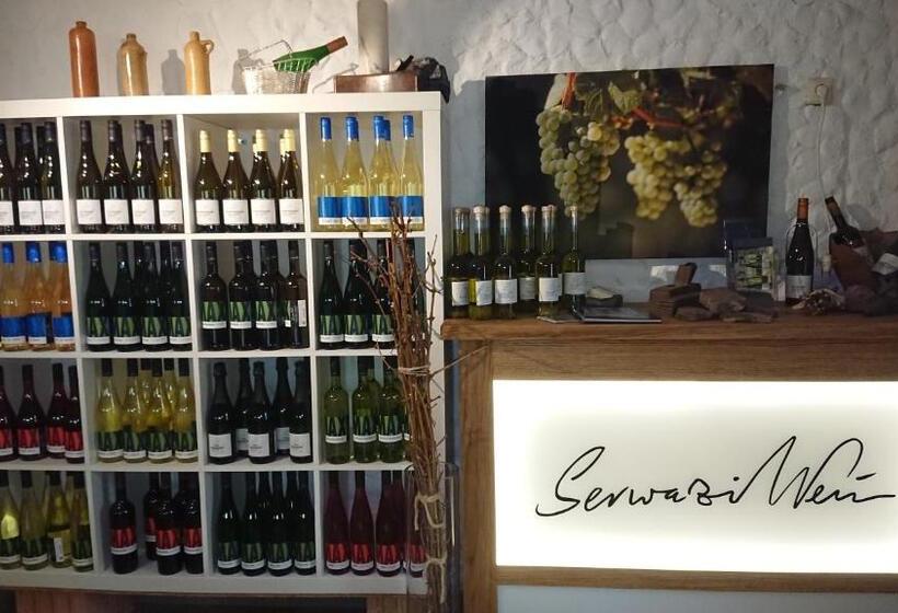 Отель Ferienweingut Serwaziwein