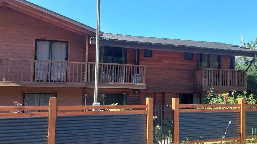 ペンション Hostal Los Alamos Neltume