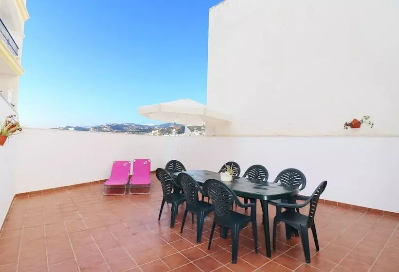 1147 Apartment Alazan