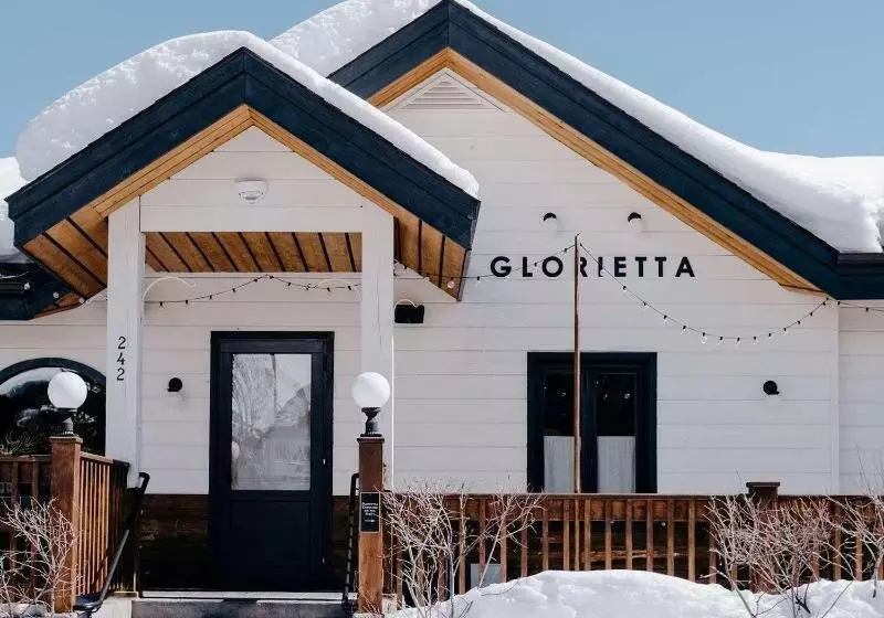 Retkeilymaja Cache House