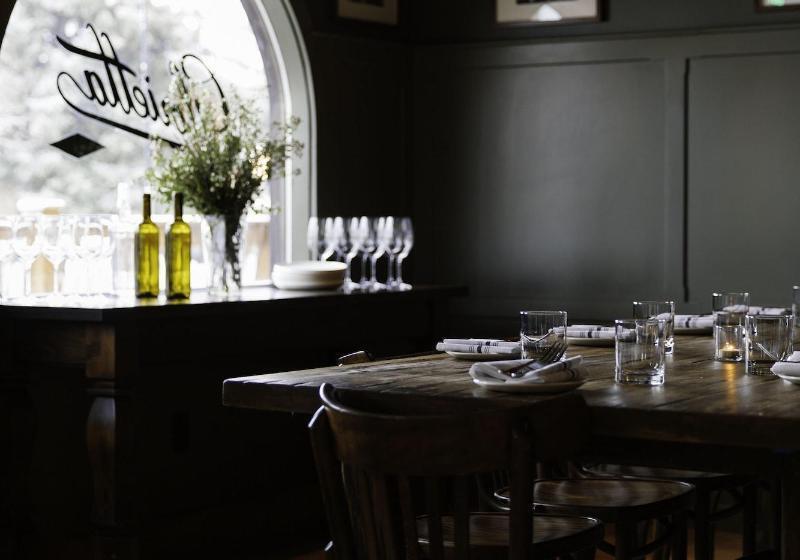 هاستل Cache House