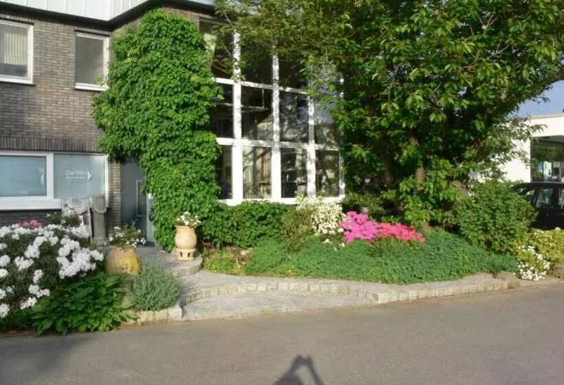 Aamiaismajoitus (B&B) Die Villa Mettmann