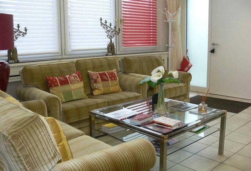 住宿加早餐  Die Villa Mettmann