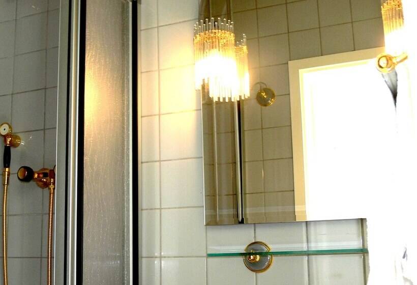 住宿加早餐  Die Villa Mettmann